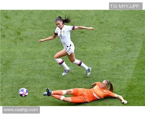 足球明星与裸体女的惊人合影引发热议背后的故事与争议分析 足球明星与裸体女的惊人合影引发热议背后的故事与争议分析