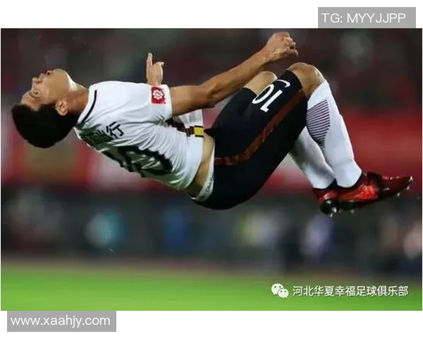 足球明星空翻技巧大揭秘看他们如何在赛场上惊艳全场 足球明星空翻技巧大揭秘看他们如何在赛场上惊艳全场